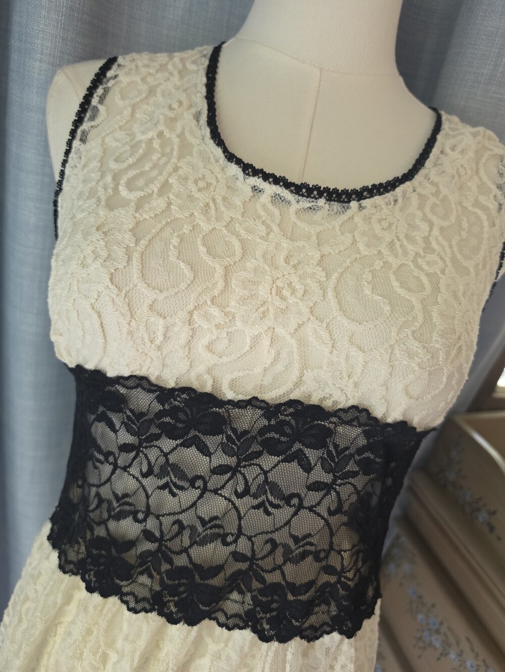 Lace Top - Picture 2 of 5